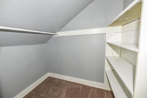 Undisclosed, Cincinnati, OH 45205 photo 21