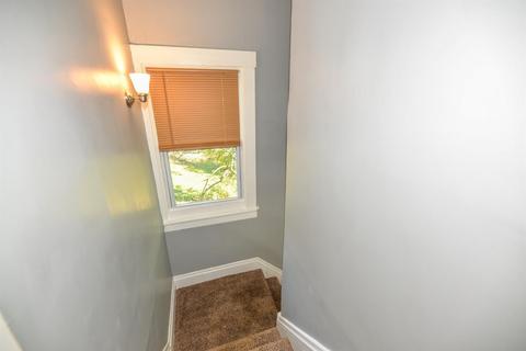 Undisclosed, Cincinnati, OH 45205 photo 31