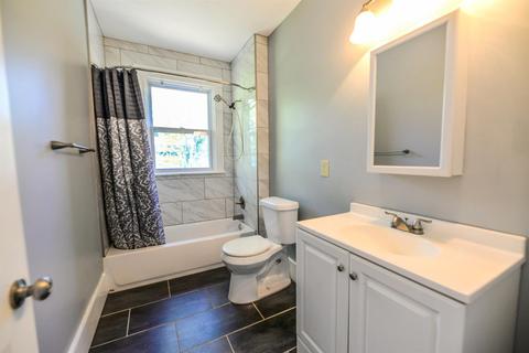 Undisclosed, Cincinnati, OH 45205 photo 23