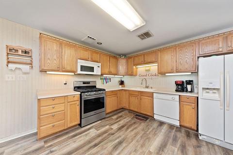 587 Beech Ct, Cincinnati, OH 45245 photo 10