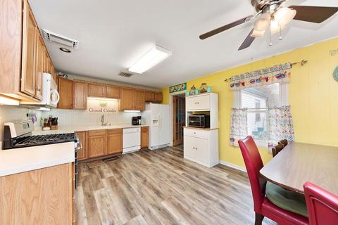 587 Beech Ct, Cincinnati, OH 45245 photo 6
