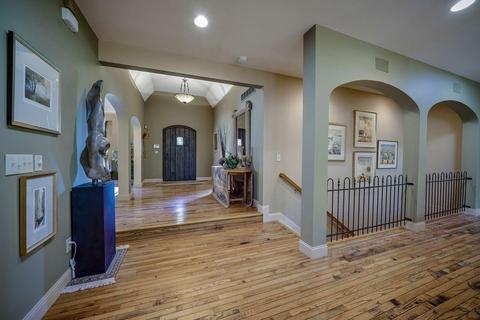 345 Summer View Dr, Cincinnati, OH 45255 photo 6