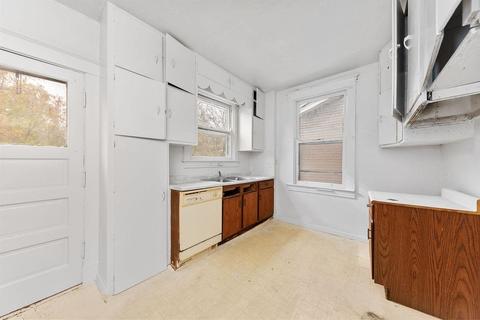 3909 Oak St, Silverton, OH 45236 photo 25
