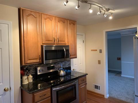 4562 Sycamore Rd, Cincinnati, OH 45236 photo 8