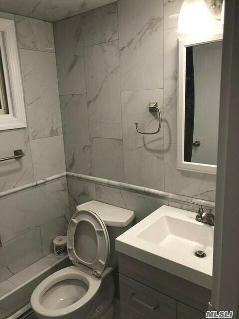 14 Hamlin Dr, Greenhills, OH 45218 photo 5