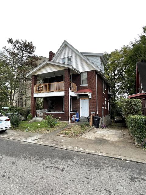557 Maple Ave, Cincinnati, OH 45229 photo 1