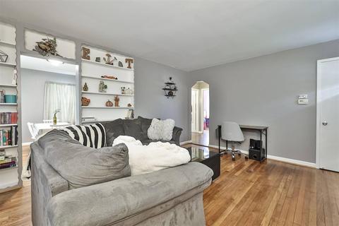 216 Ridgeway Rd, Cincinnati, OH 45216 photo 8