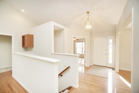 5010 Equine Ln, Cincinnati, OH 45244 photo 5