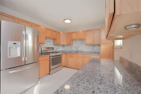 858 Glasgow Dr, Cincinnati, OH 45240 photo 1