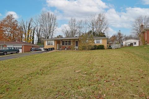 124 Willow Pl, Blanchester, OH 45107 photo 2