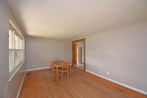 124 Willow Pl, Blanchester, OH 45107 photo 4