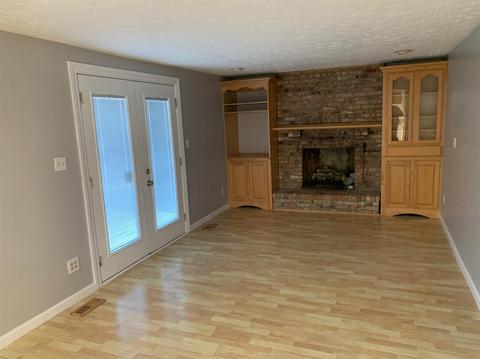 666 Holiday Dr, Cincinnati, OH 45245 photo 12