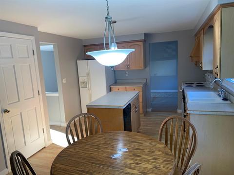 666 Holiday Dr, Cincinnati, OH 45245 photo 6