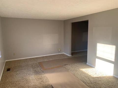 666 Holiday Dr, Cincinnati, OH 45245 photo 7