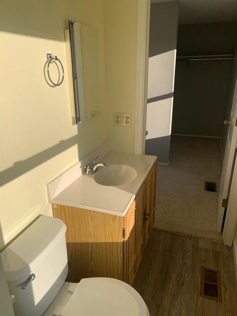 666 Holiday Dr, Cincinnati, OH 45245 photo 29