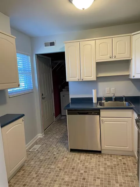 3890 Mark Ct, Cincinnati, OH 45255 photo 3