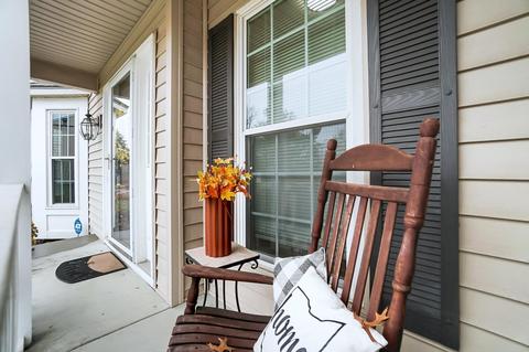 8742 Hedgerow Ln, Maineville, OH 45039 photo 2