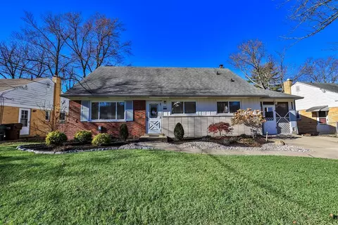 8793 Mockingbird Ln, Cincinnati, OH 45231 photo 1