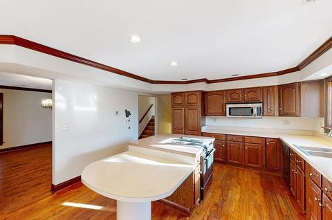 733 Buff Ct, Cincinnati, OH 45231 photo 8