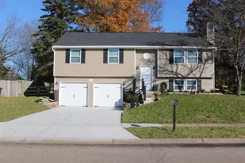 4596 Brookview Dr, Batavia, OH 45103 photo 1