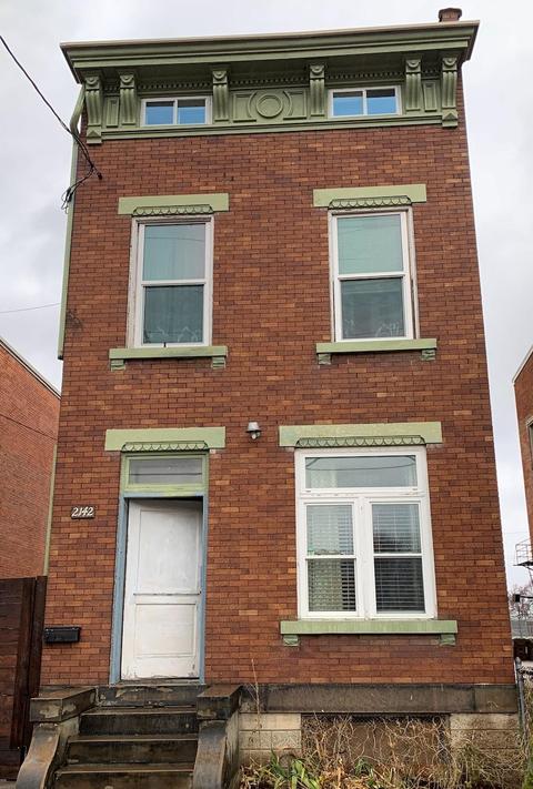 2142 Hatmaker St, Cincinnati, OH 45204 photo 1