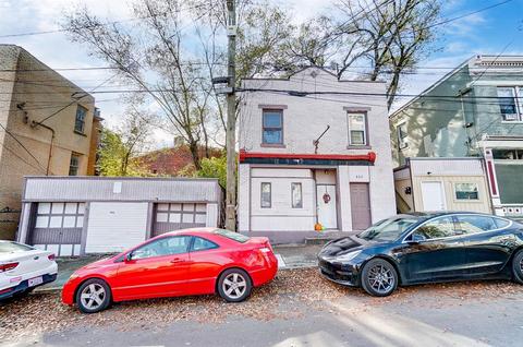 209 Emming St, Cincinnati, OH 45219 photo 2