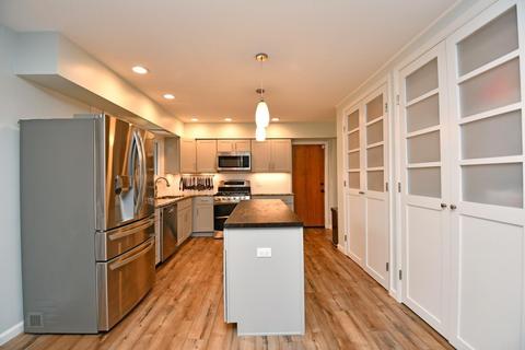8575 Cavalier Dr, Cincinnati, OH 45231 photo 6
