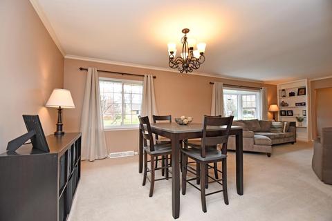 8575 Cavalier Dr, Cincinnati, OH 45231 photo 5