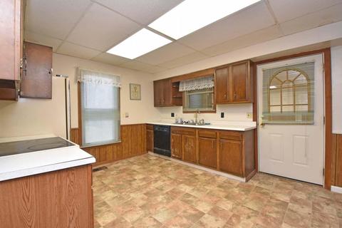 154 Fourth St, Williamsburg, OH 45176 photo 10