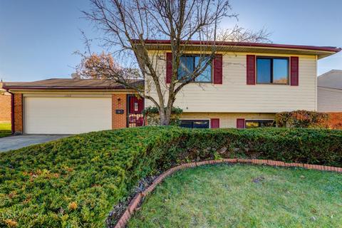11929 Hamden Dr, Forest Park, OH 45240 photo 2