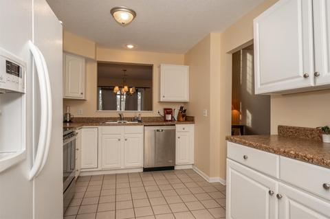 5705 High Tree Dr, Cincinnati, OH 45247 photo 4