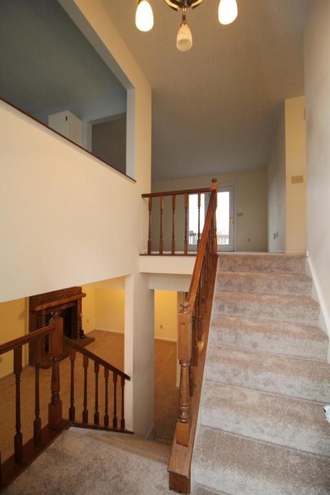 7990 Timberbreak Dr, Cincinnati, OH 45249 photo 2