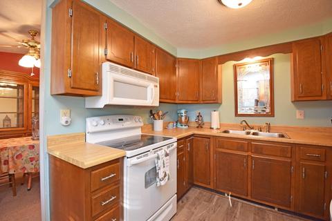 855 Carol Dr, Cincinnati, OH 45245 photo 9