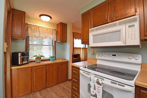 855 Carol Dr, Cincinnati, OH 45245 photo 8