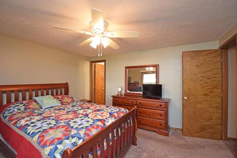 855 Carol Dr, Cincinnati, OH 45245 photo 24