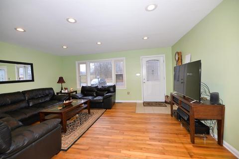 4392 Aicholtz Rd, Cincinnati, OH 45245 photo 5