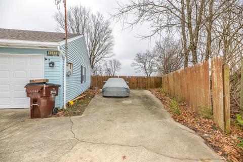 4392 Aicholtz Rd, Cincinnati, OH 45245 photo 32