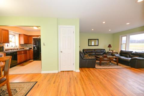 4392 Aicholtz Rd, Cincinnati, OH 45245 photo 12