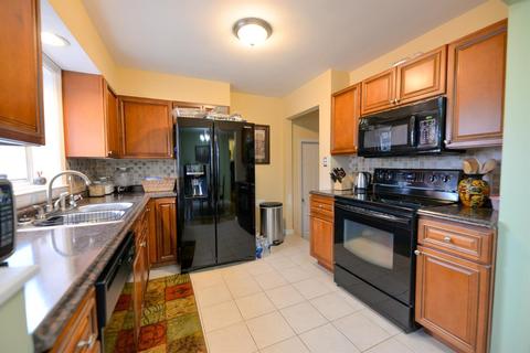 4392 Aicholtz Rd, Cincinnati, OH 45245 photo 10