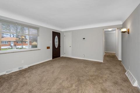 8446 Mockingbird Ln, Cincinnati, OH 45231 photo 4
