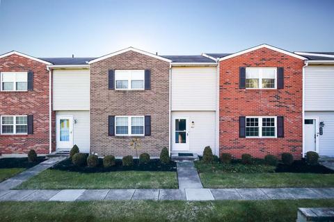 462 Maple Circle Dr, Cincinnati, OH 45246 photo 2