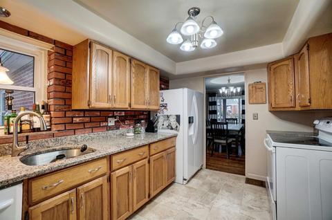 8053 Colette Ln, Cincinnati, OH 45224 photo 11