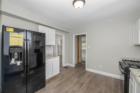 10008 Wayne Ave, Lincoln Heights, OH 45215 photo 13