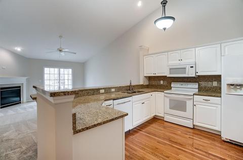 6836 Summit Lake Dr, Cincinnati, OH 45247 photo 8