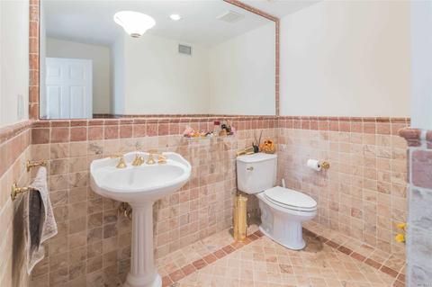 5731 Adelphi St, Cincinnati, OH 45227 photo 9