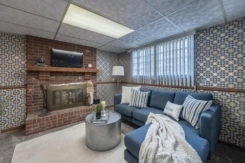 2310 Magdalena Dr, Cincinnati, OH 45231 photo 17