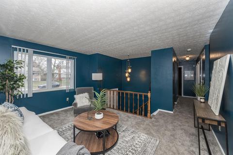 2310 Magdalena Dr, Cincinnati, OH 45231 photo 5
