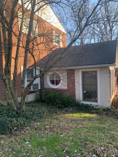 29 Brompton Ln, Greenhills, OH 45218 photo 8