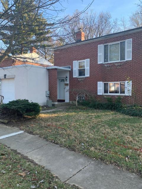 29 Brompton Ln, Greenhills, OH 45218 photo 3