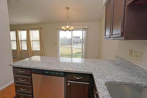 7904 Hackney Cir, Maineville, OH 45039 photo 13